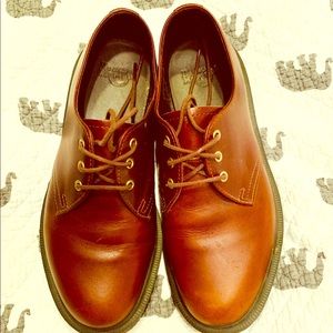 Dr Martens brown flat oxfords size 8